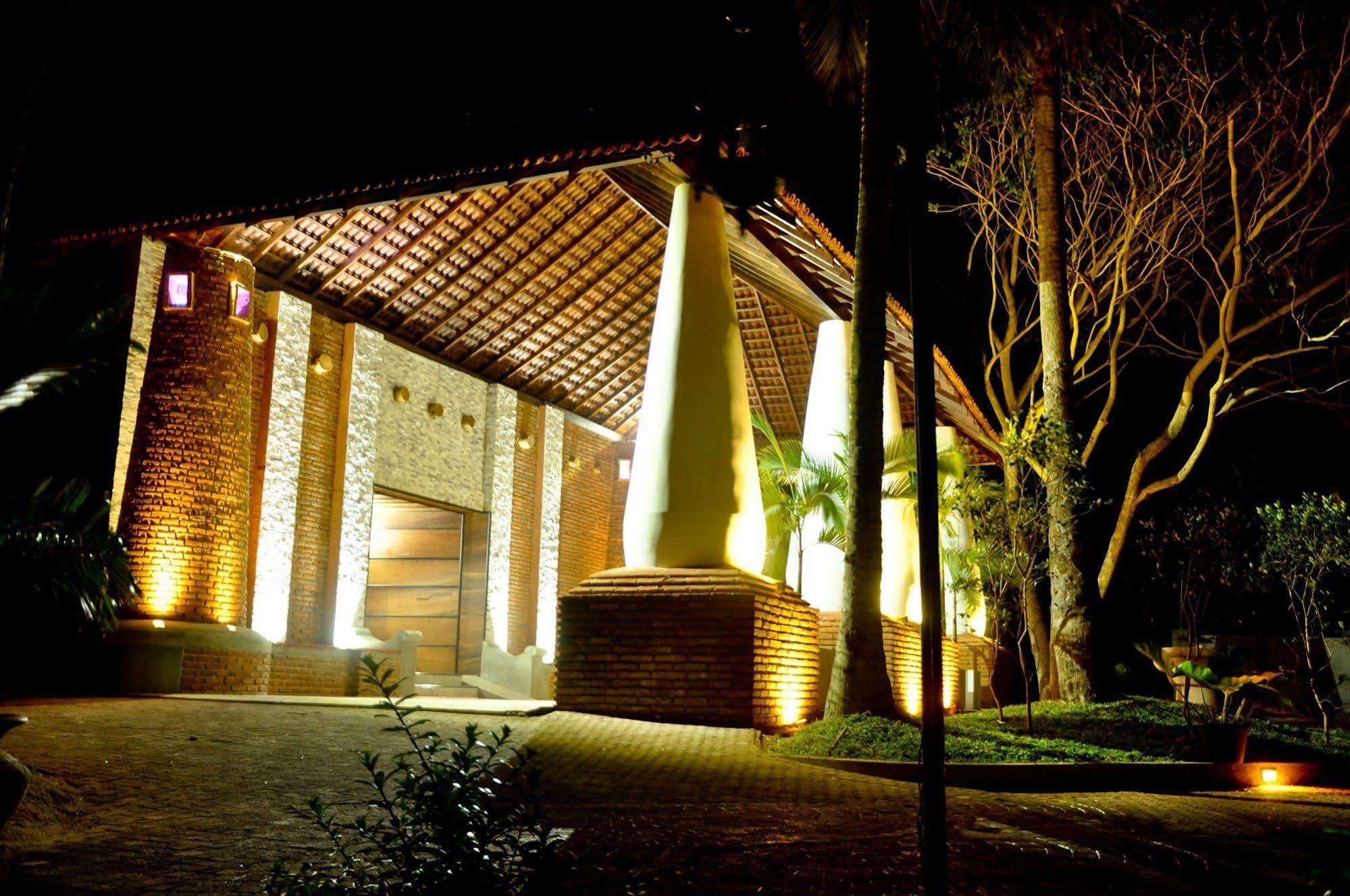 Avasta Resort And Spa Anurâdhapura Extérieur photo