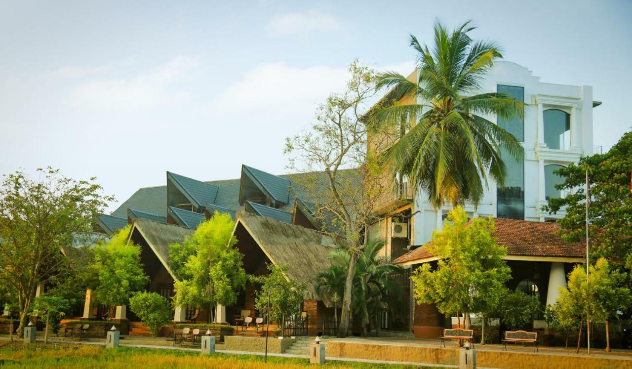 Avasta Resort And Spa Anurâdhapura Extérieur photo
